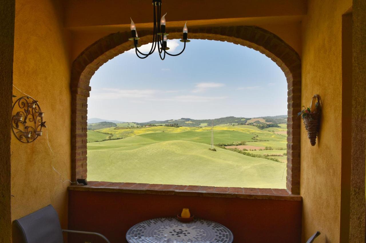 Podere Le Volpaie, Volterra, Tuscany Монтекатини-Валь-ди-Чечина Экстерьер фото