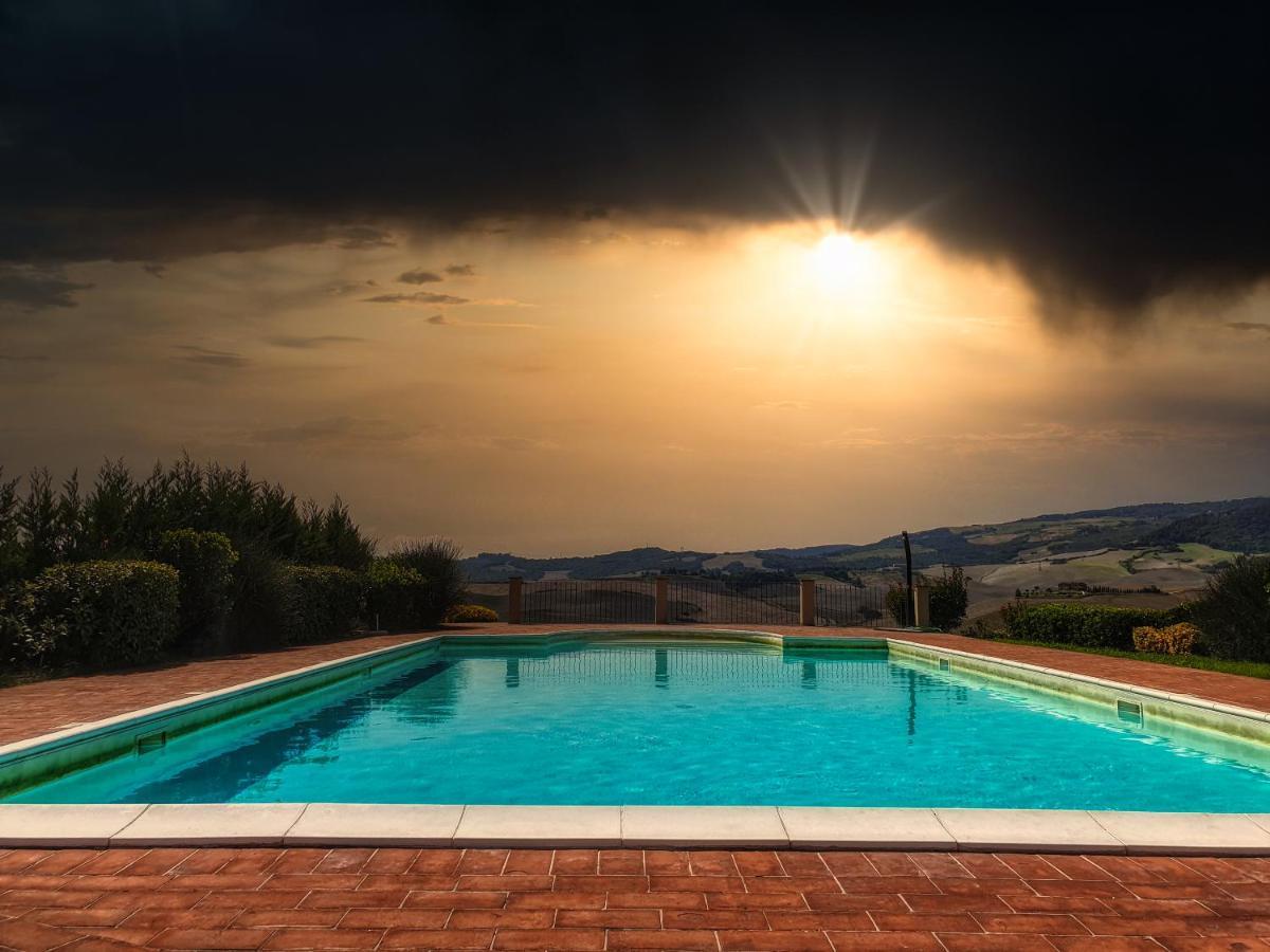 Podere Le Volpaie, Volterra, Tuscany Монтекатини-Валь-ди-Чечина Экстерьер фото