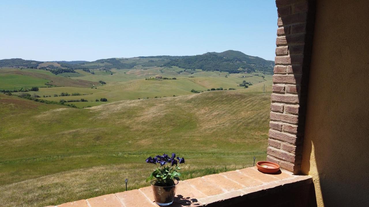 Podere Le Volpaie, Volterra, Tuscany Монтекатини-Валь-ди-Чечина Экстерьер фото